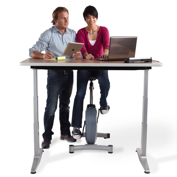 Bureau vélo avec une femme et un homme